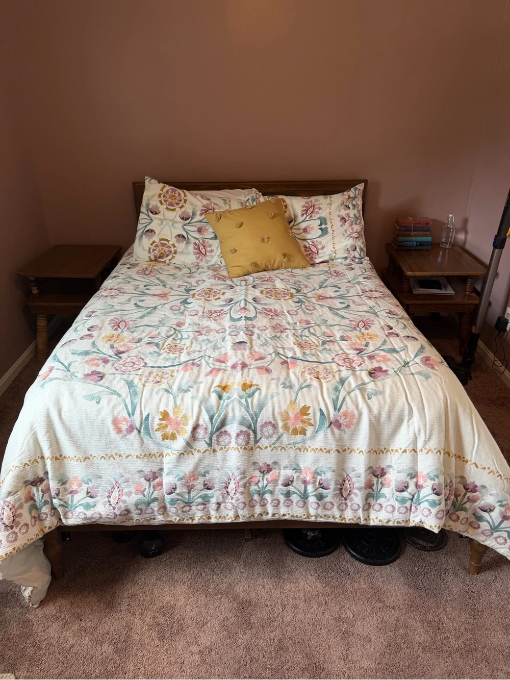 Floral Print Cotton Quilt Set in Cream and Pink with Accent Pillow